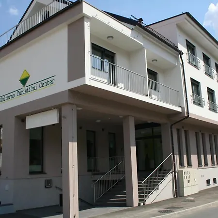Oskar Szálloda 3*